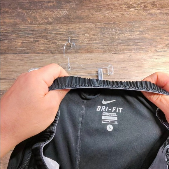 Nike Men's Black Athletic Shorts - Picture 8 of 9